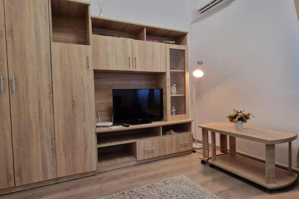 Little And Cozy Studio Breakfast Included ทิมิชัวรา ภายนอก รูปภาพ