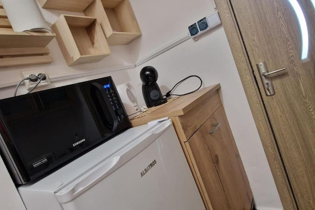 Little And Cozy Studio Breakfast Included ทิมิชัวรา ภายนอก รูปภาพ